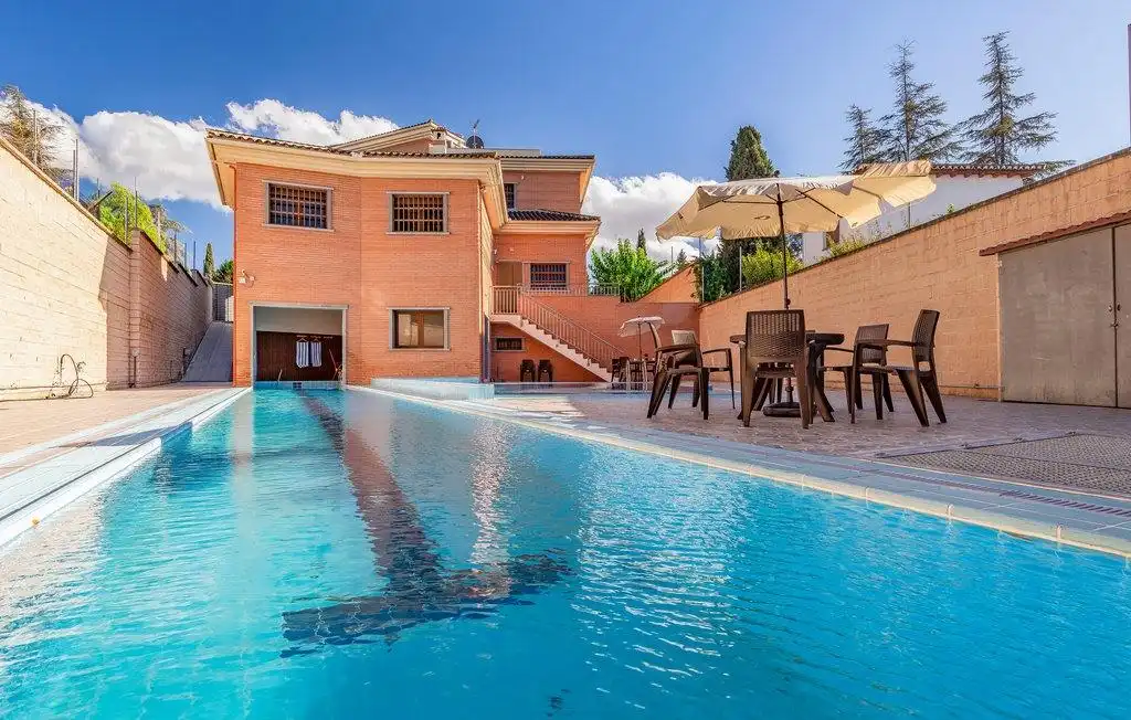 Piscina de Casa o chalet en venta en Albolote con Terraza, Trastero y Piscina