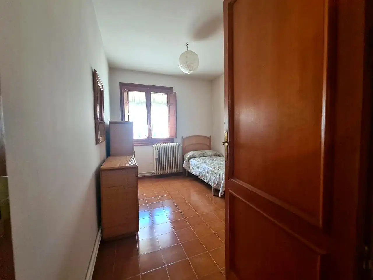 Habitación de Piso en venta en La Adrada  con Aire acondicionado, Terraza y Amueblado