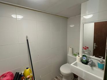 Local comercial en alquiler en Salut - Lloreda