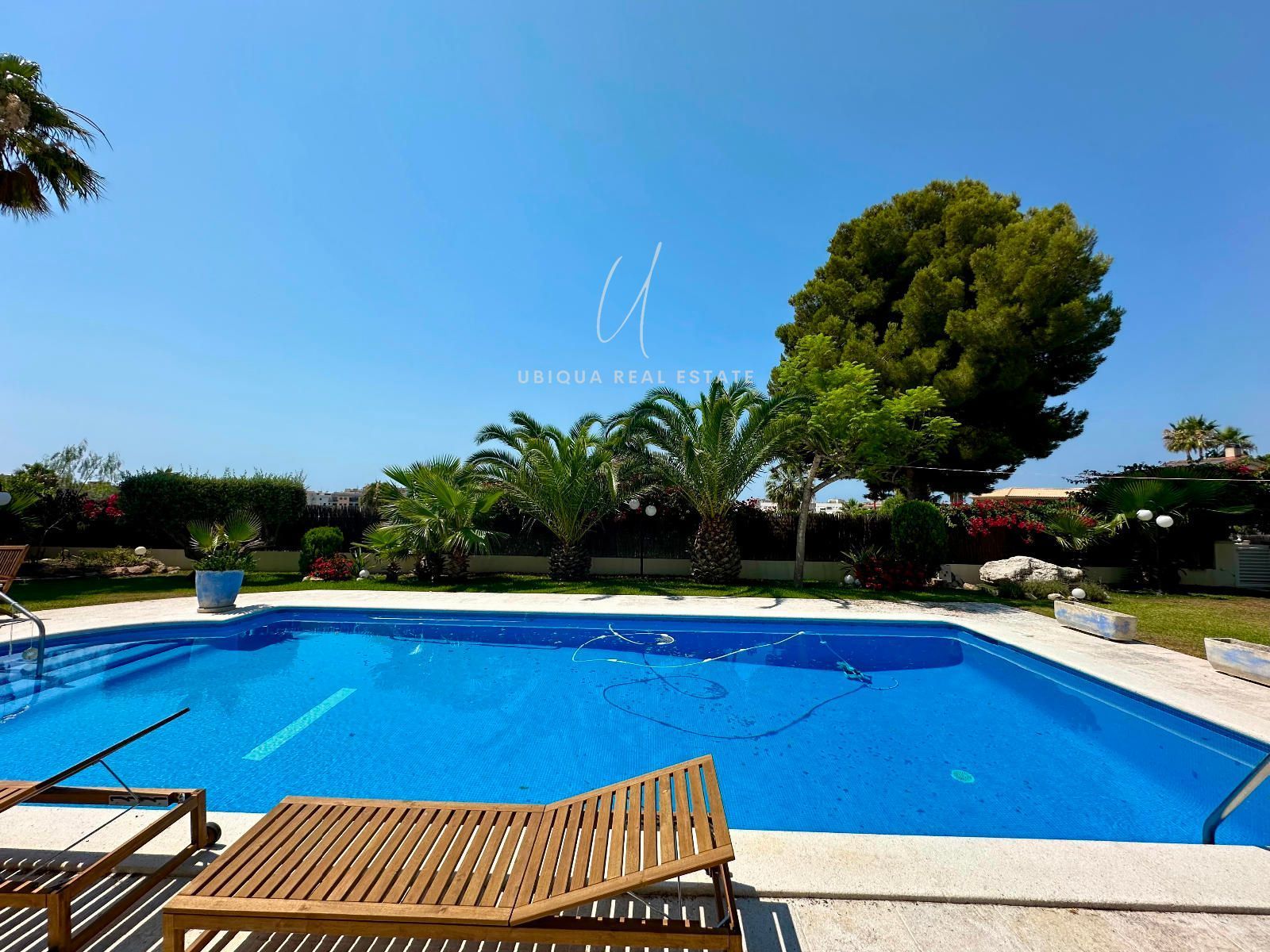 Piscina de Casa o xalet de lloguer en Calafell amb Calefacció, Jardí privat i Parquet
