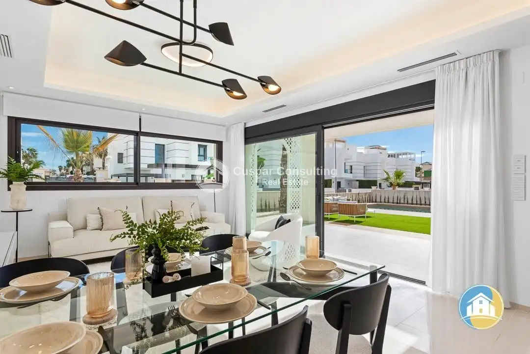 Comedor de Casa o chalet en venta en Rojales con Aire acondicionado, Calefacción y Jardín privado
