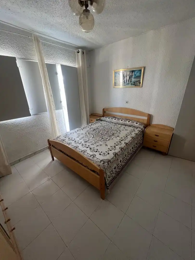 Habitación de Apartamento en venta en Benidorm con Terraza y Amueblado