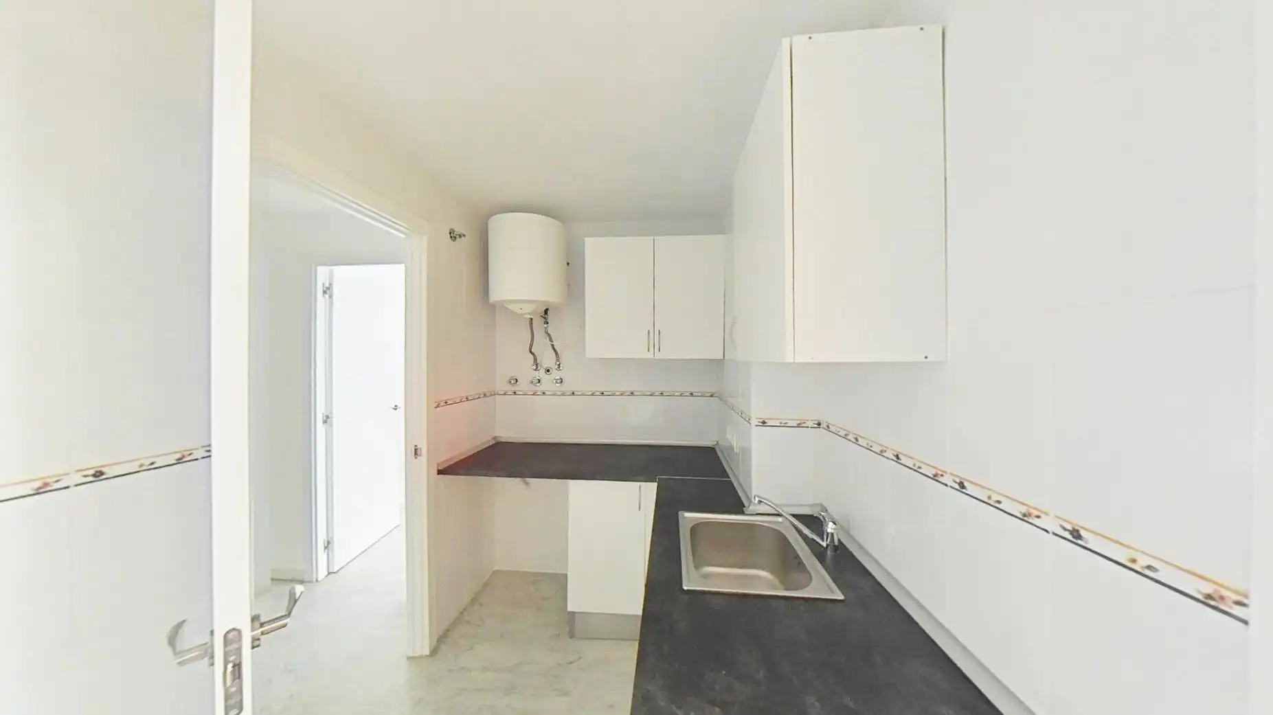 Apartamento en venta en Av Aeronaútica, Urbadiez - Entrepuentes
