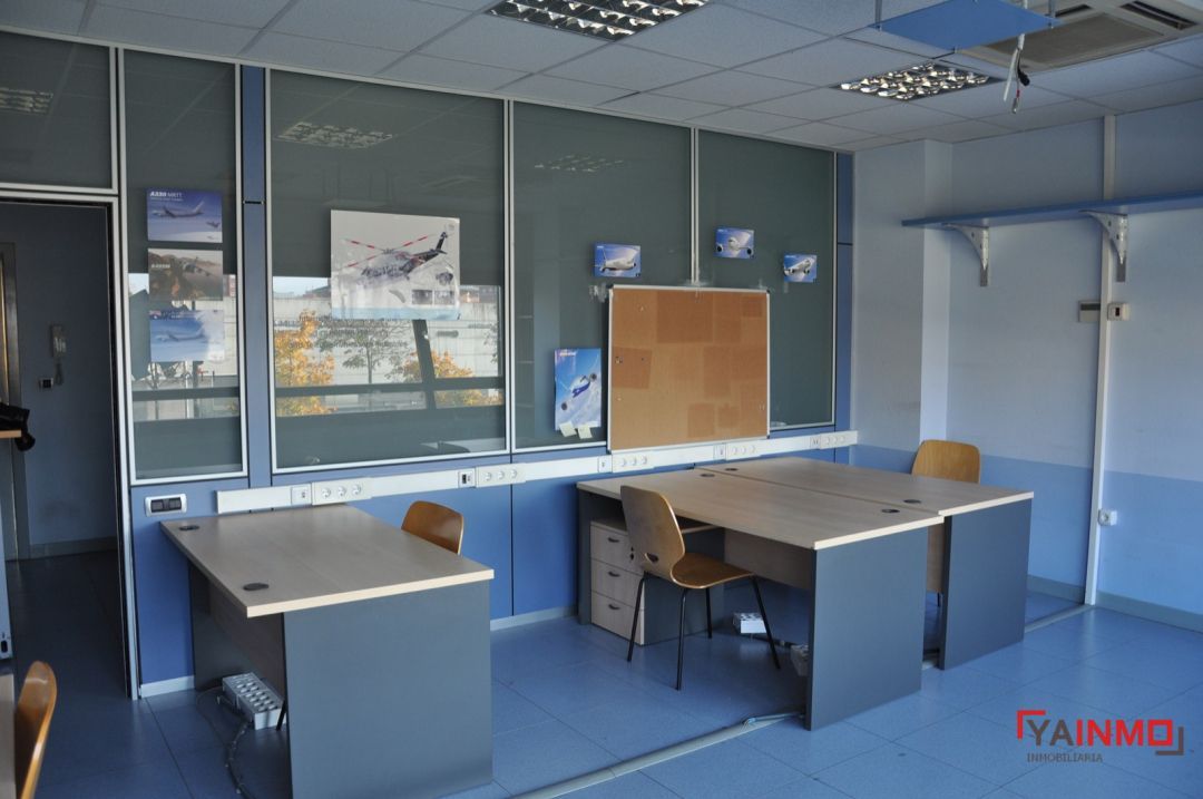 Oficina en venda en Vitoria - Gasteiz amb Aire condicionat i Moblat