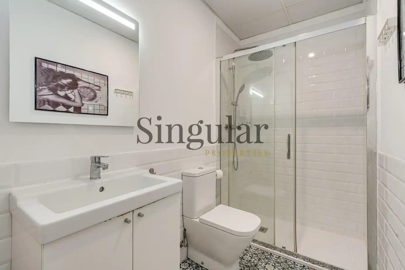 Bany de Apartament en venda en Barcelona amb Aire condicionat, Calefacció i Moblat