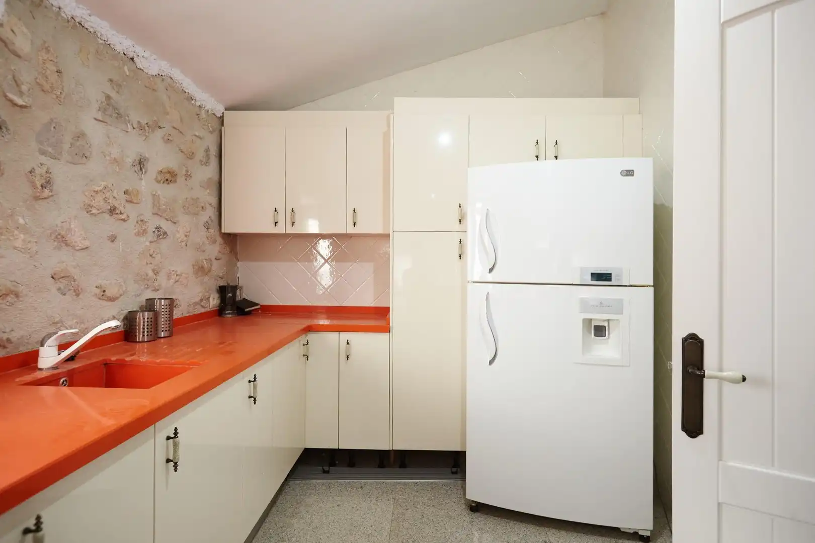 Cocina de Finca rústica en venta en Jaén con Aire acondicionado, Jardín privado y Terraza