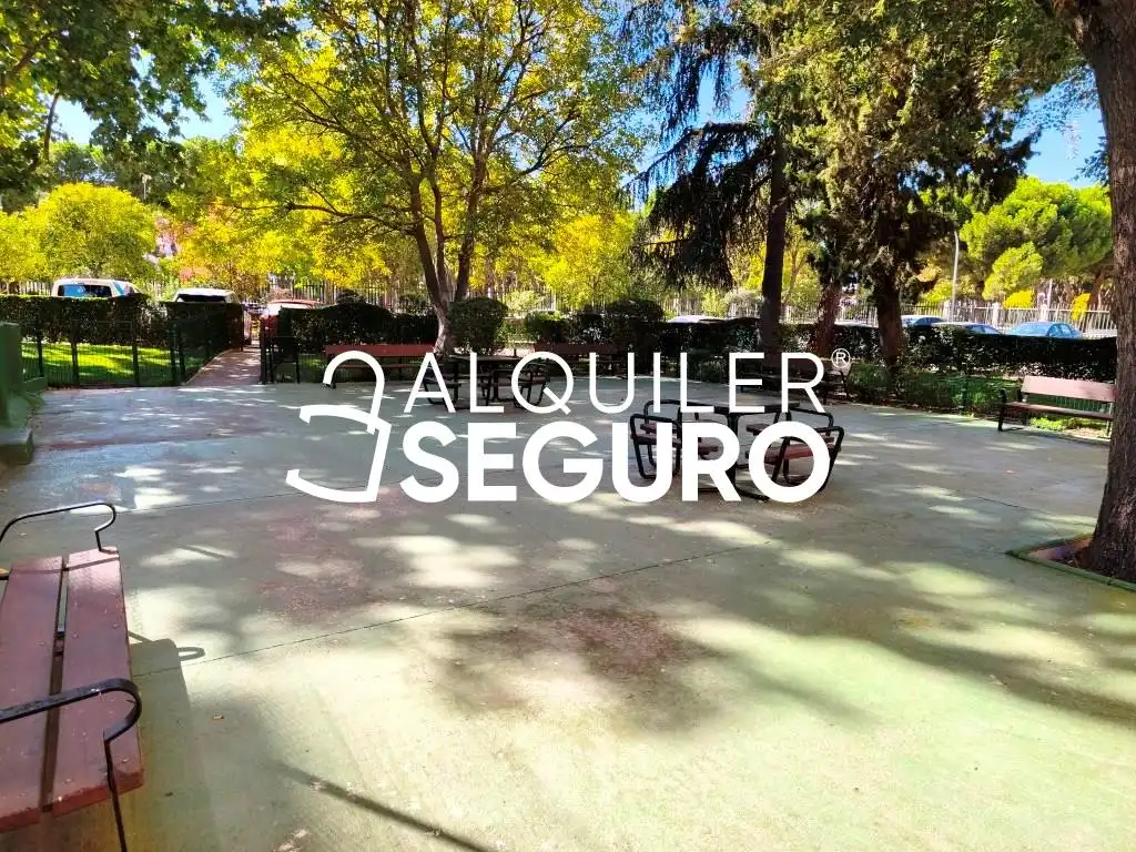 Flat for rent in Pintor Murillo, Norte - Universidad