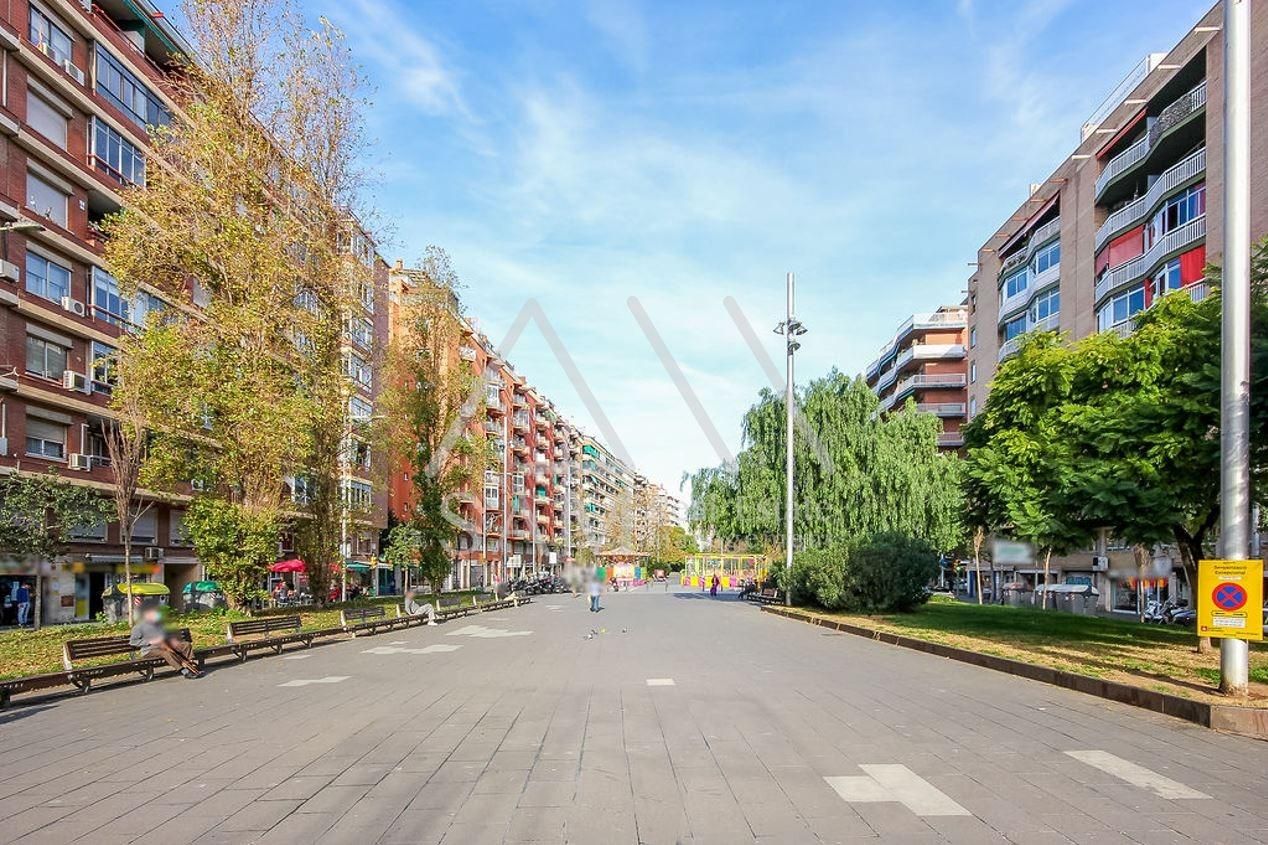 Vista exterior de Oficina en venda en  Barcelona Capital