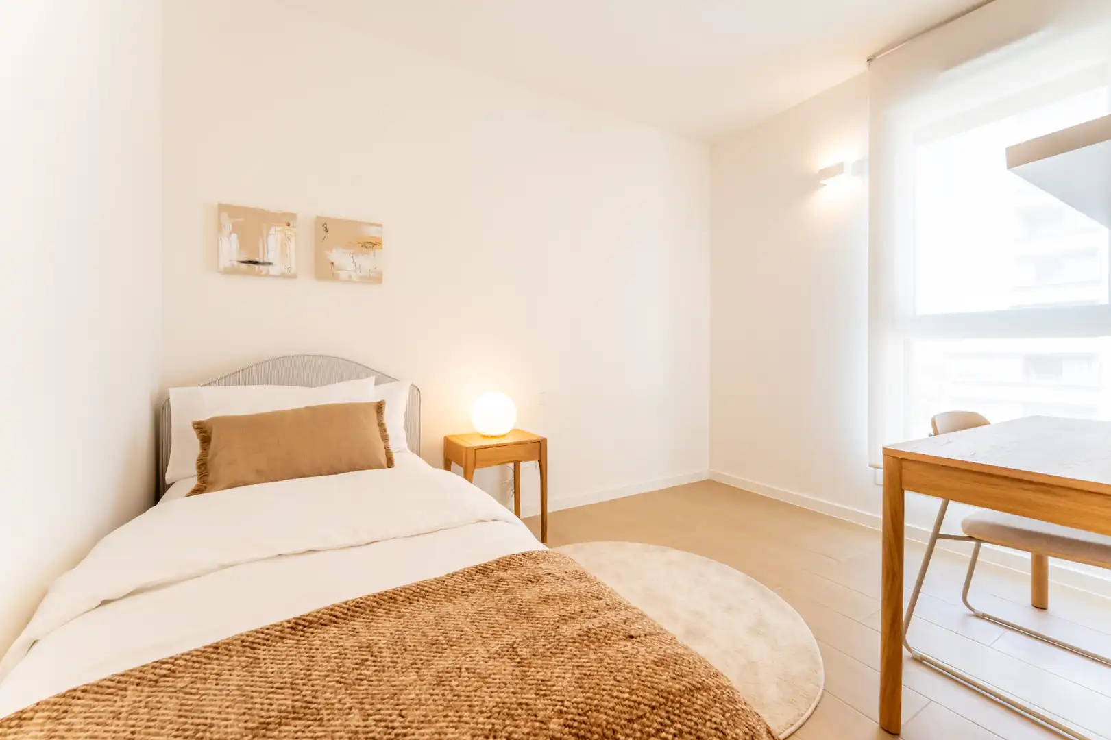 Dormitori de Apartament de lloguer en Madrid amb Aire condicionat, Calefacció i Traster
