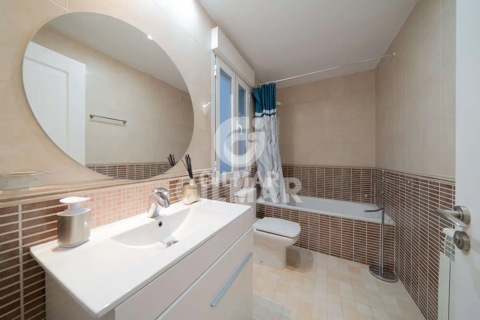 Bathroom of Flat for sale in Madrid  with Heating