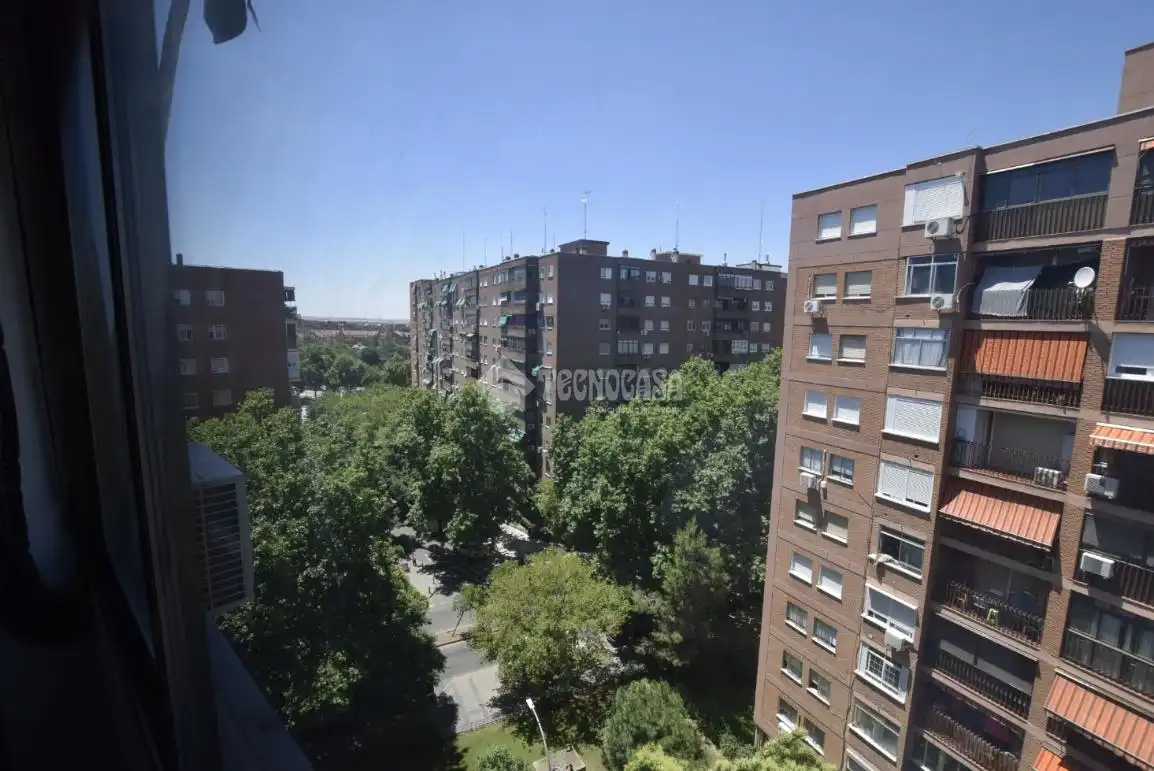 Habitación de Piso en venta en Alcorcón con Aire acondicionado, Calefacción y Terraza