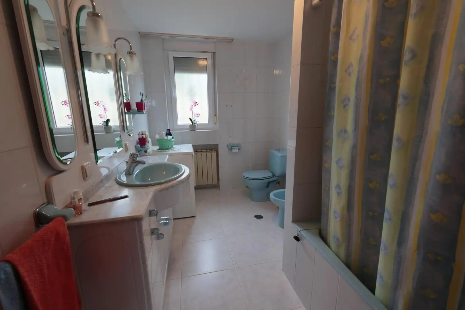 Baño de Finca rústica en venta en Castropodame con Calefacción y Piscina