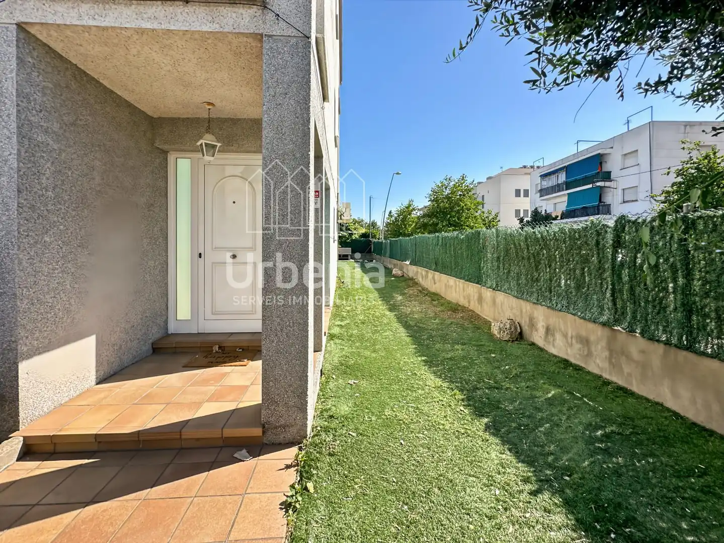 Vista exterior de Casa o xalet en venda en La Roca del Vallès amb Aire condicionat, Calefacció i Piscina