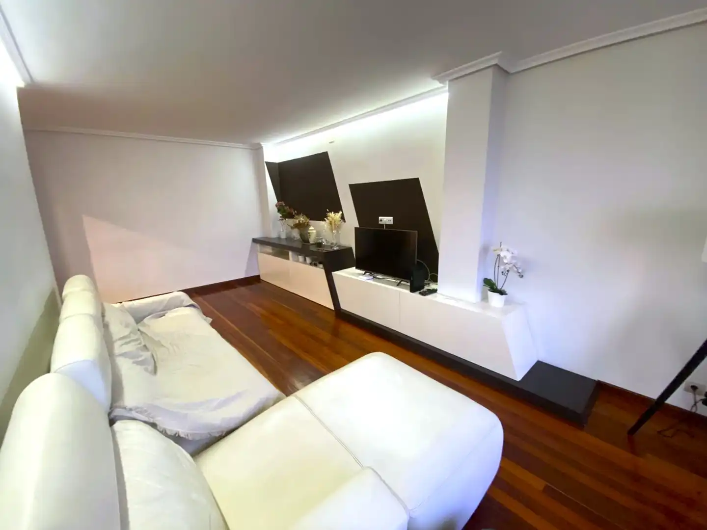 Wohnzimmer von Wohnung zum Verkauf in Castro-Urdiales mit Heizung, Parkett und Terrasse