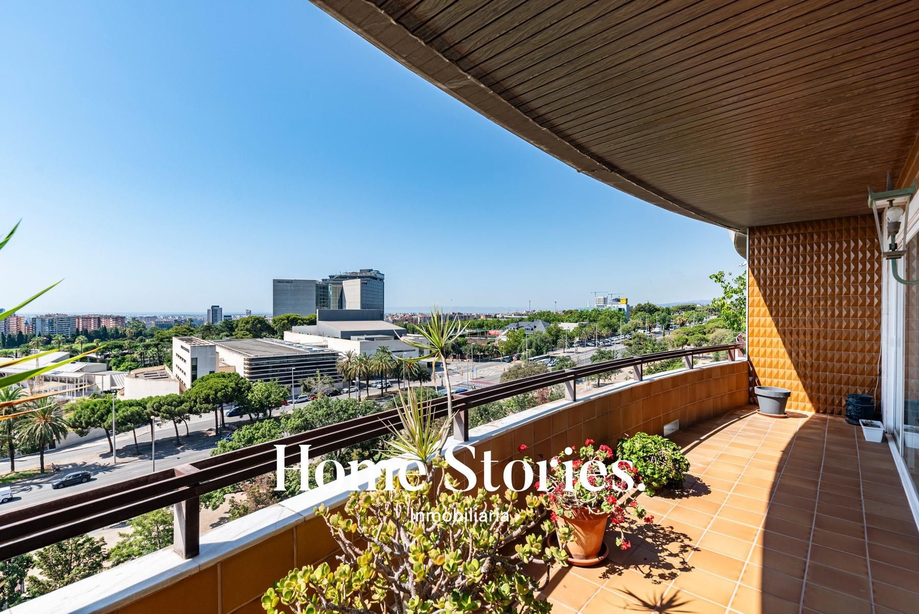 Exterior view of Attic for sale in  Barcelona Capital  with Heating, Terrace and Community pool