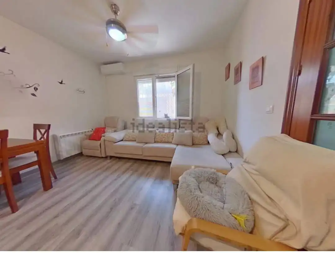 Sala de estar de Casa adosada en venta en Villafranca de Córdoba con Aire acondicionado, Trastero y Horno