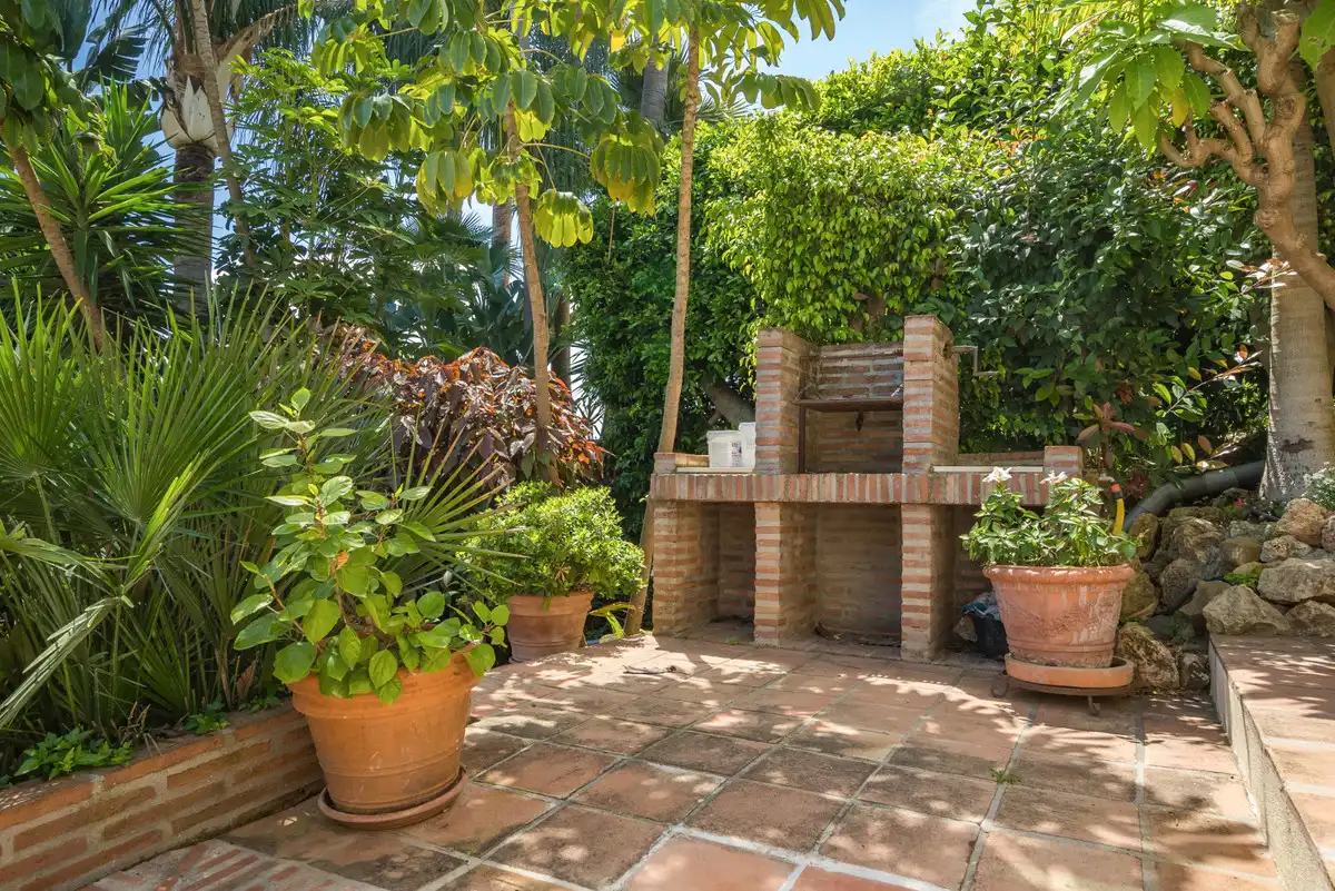 Jardí de Casa o xalet en venda en Málaga amb Aire condicionat, Terrassa i Moblat