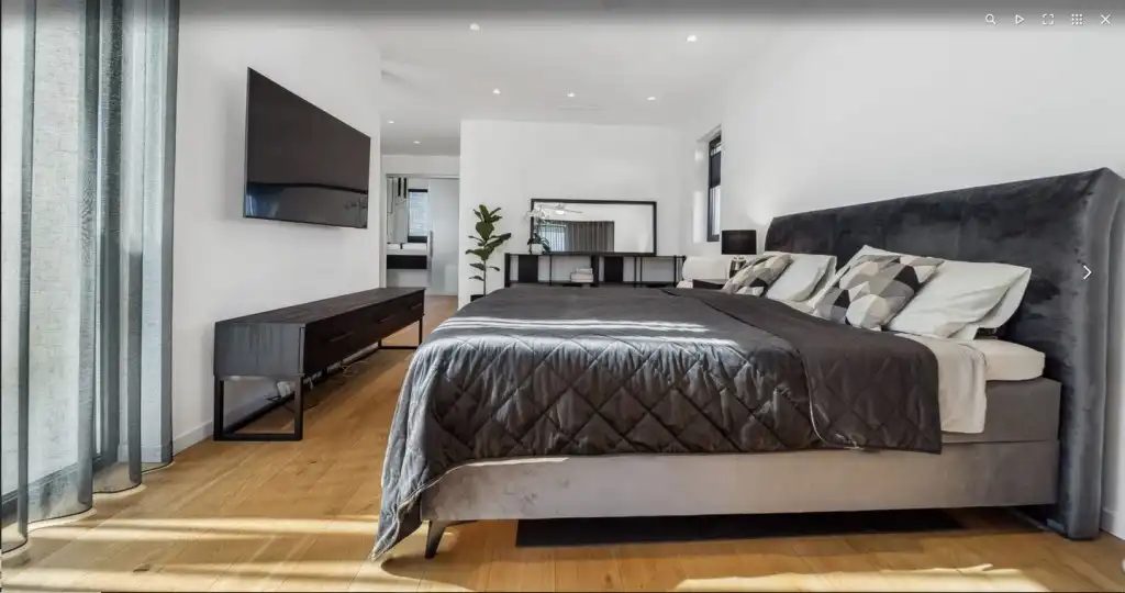 Chalet con piscina en venta en Elviria - Cabopino, imagen 4