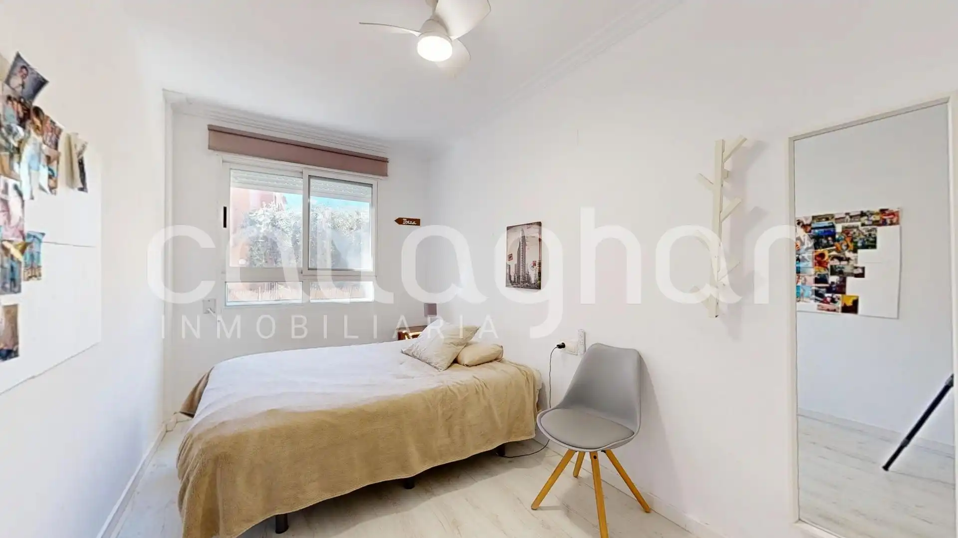 Bedroom of Ground floor for sale in Valencia  with Air Conditioner, Private garden and Storage room
