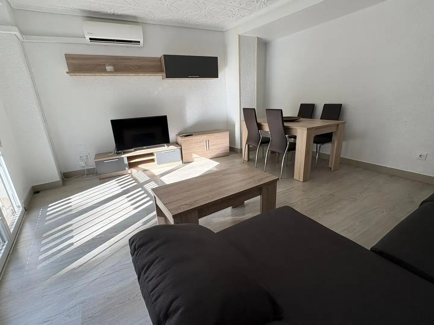 Sala de estar de Piso de alquiler en Elche / Elx con Aire acondicionado y Amueblado