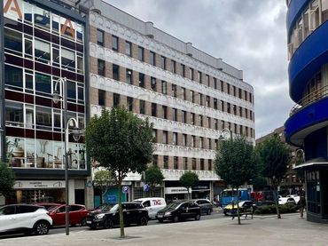 Office space with lift to rent in Avda. Madariaga