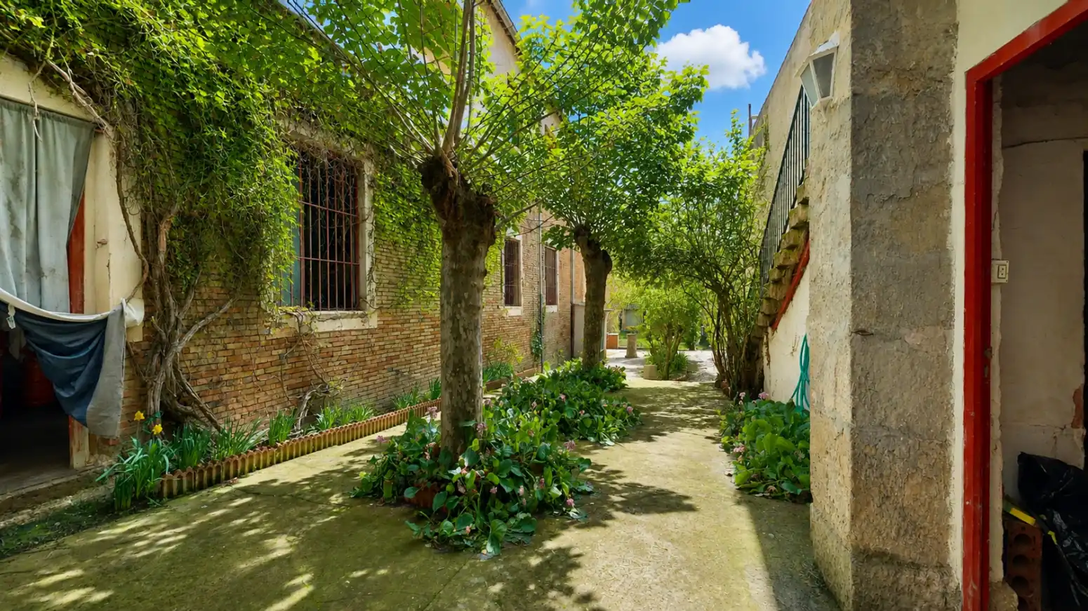 Vista exterior de Casa o xalet en venda en Tafalla amb Calefacció, Jardí privat i Parquet
