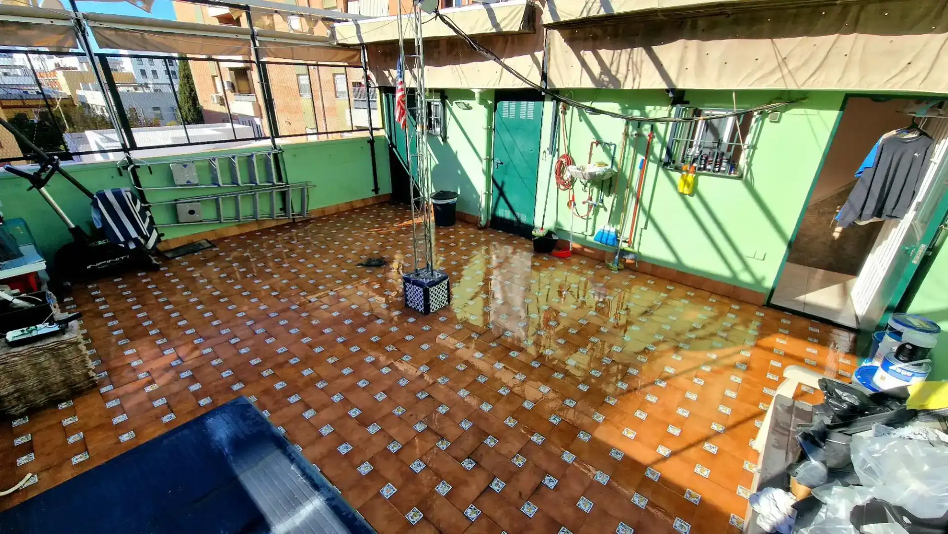 Terrace of Houses for sale in  Sevilla Capital  with Air Conditioner