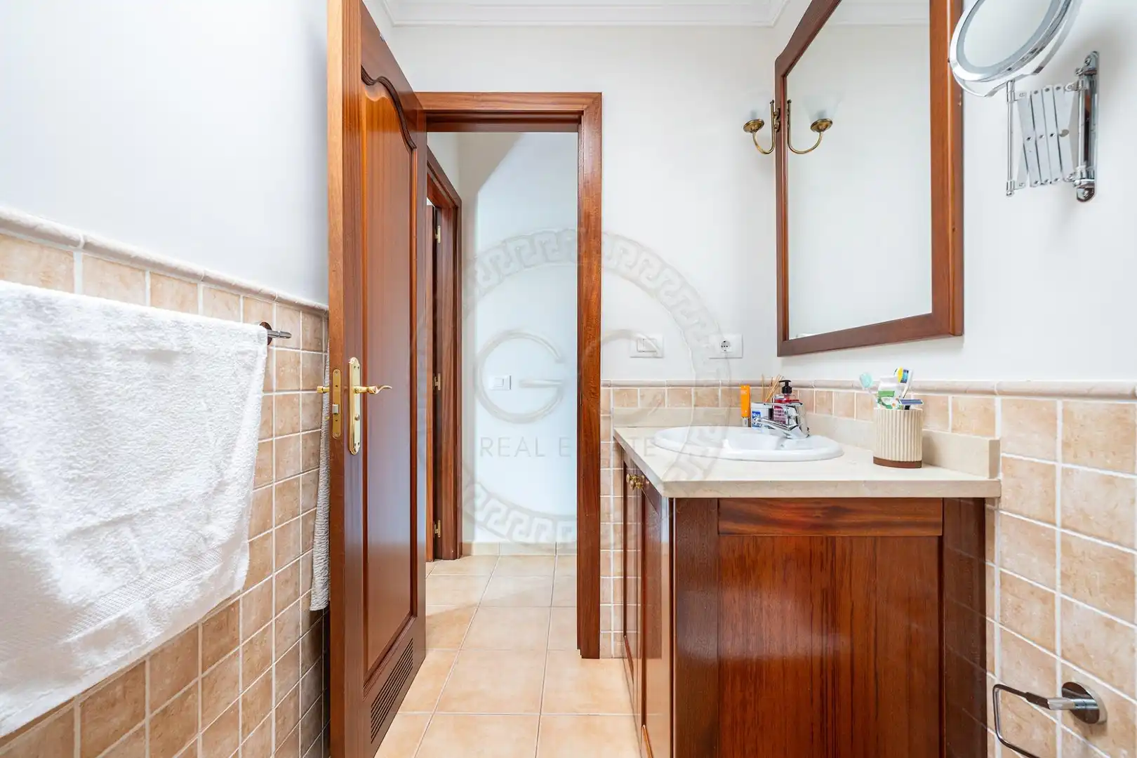 Baño de Casa adosada de alquiler en Mogán con Aire acondicionado, Jardín privado y Terraza