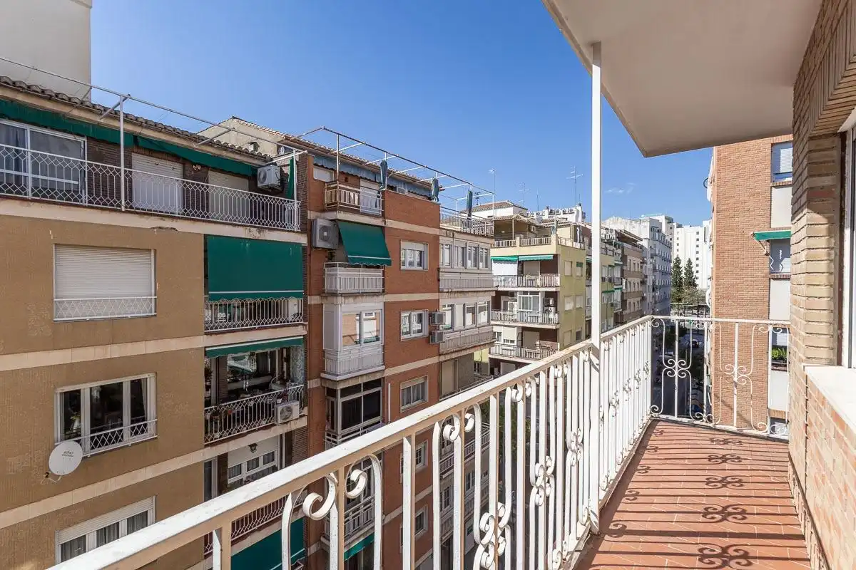 Piso con terraza en venta en Calle CISNE 9, imagen 8