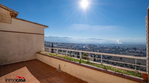 Foto 2 de Casa adosada en venta en Camino de los Neveros - Serrallo, Granada Capital