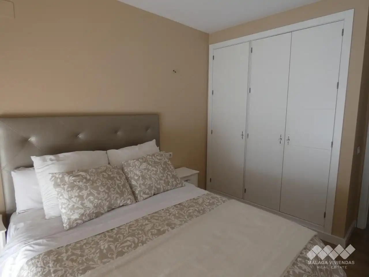 Schlafzimmer von Einfamilien-Reihenhaus zum Verkauf in Alhaurín de la Torre mit Klimaanlage, Terrasse und Abstellraum
