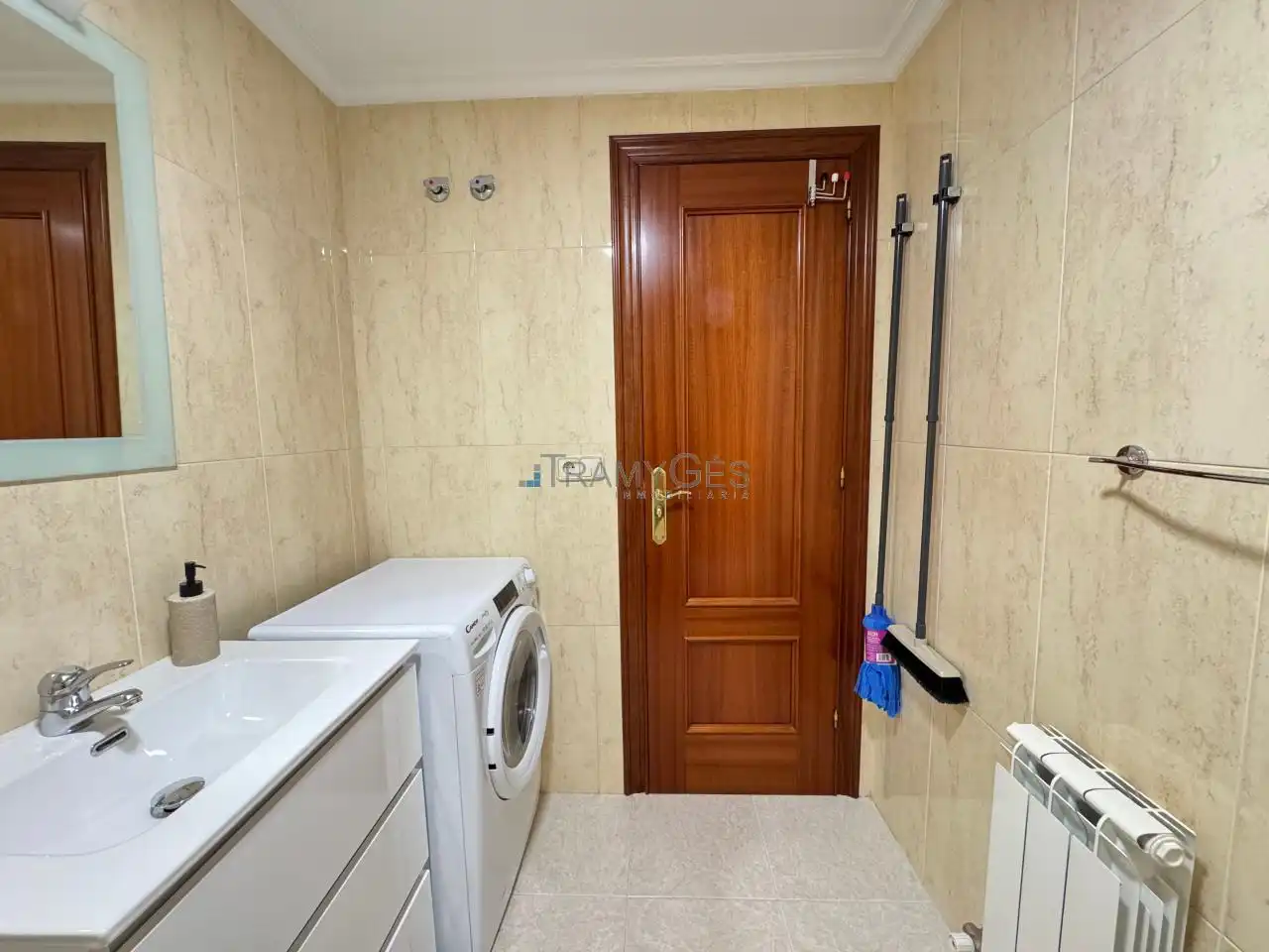 Apartments for rent in Vigo   with Heating, Parquet flooring and Furnished