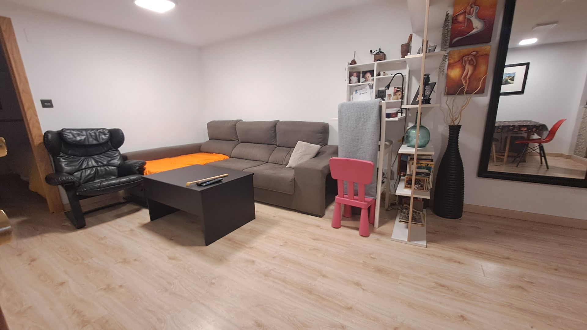 Sala d'estar de Apartament en venda en Bilbao  amb Moblat, Forn i Rentadora