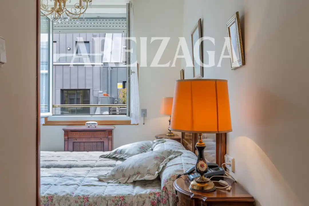 Habitación de Piso en venta en Donostia - San Sebastián  con Calefacción, Terraza y Balcón