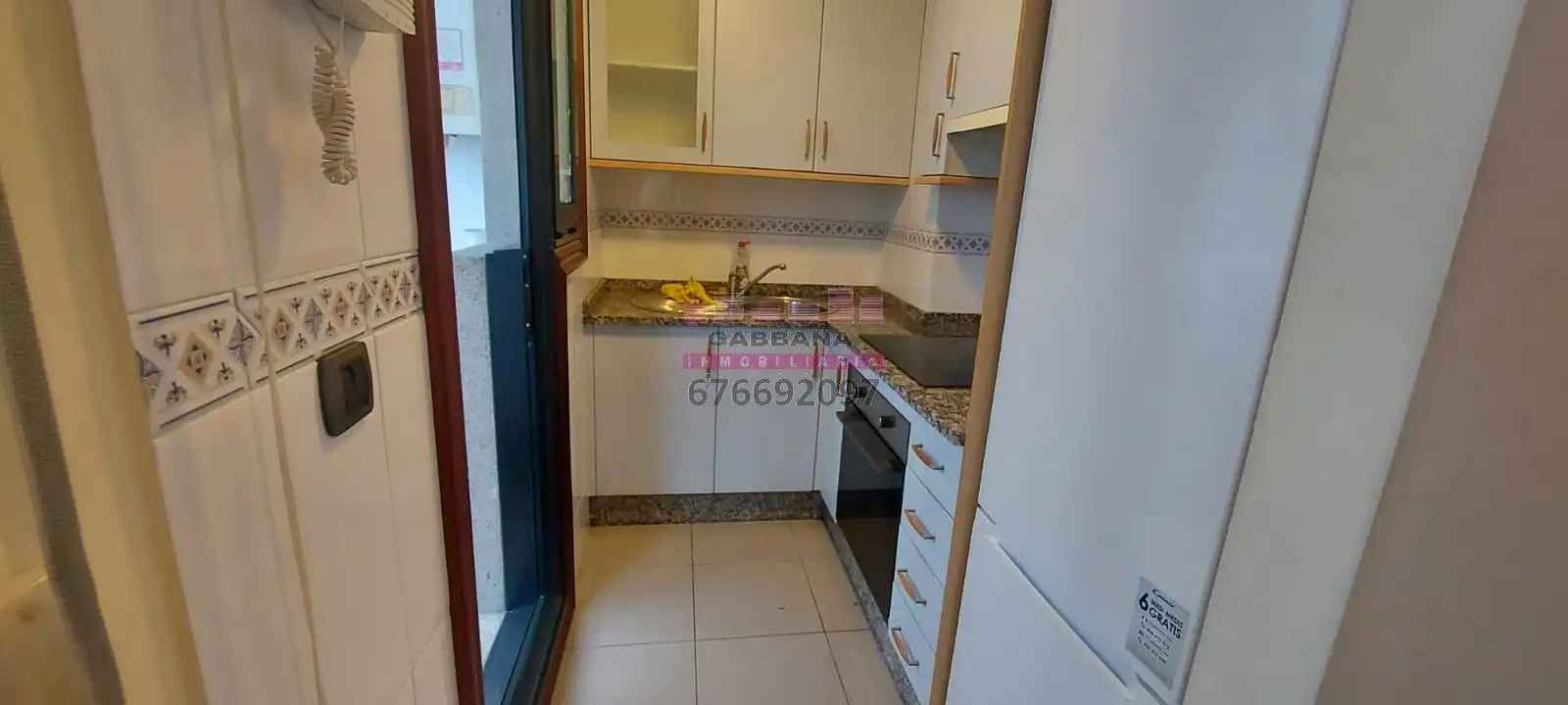 Study for rent in Avenida da Hispanidade, 48, O Castro