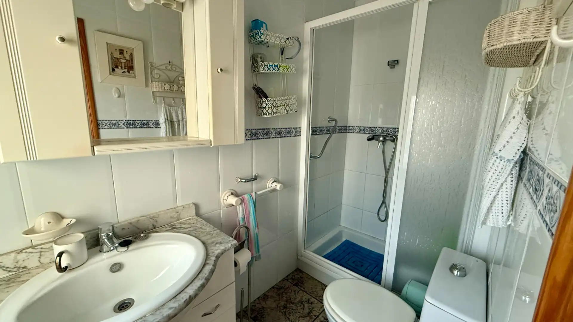 Bathroom of Houses for sale in Roquetas de Mar  with Terrace and Furnished