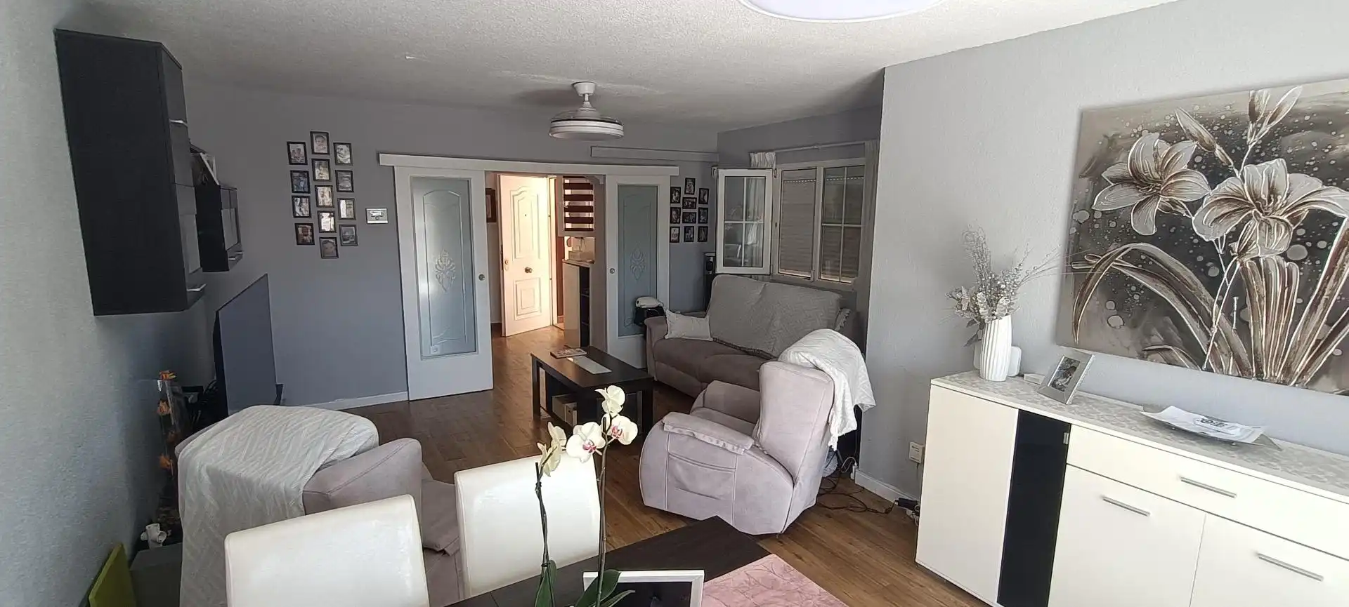 Sala de estar de Casa adosada en venta en La Nucia con Aire acondicionado, Calefacción y Jardín privado