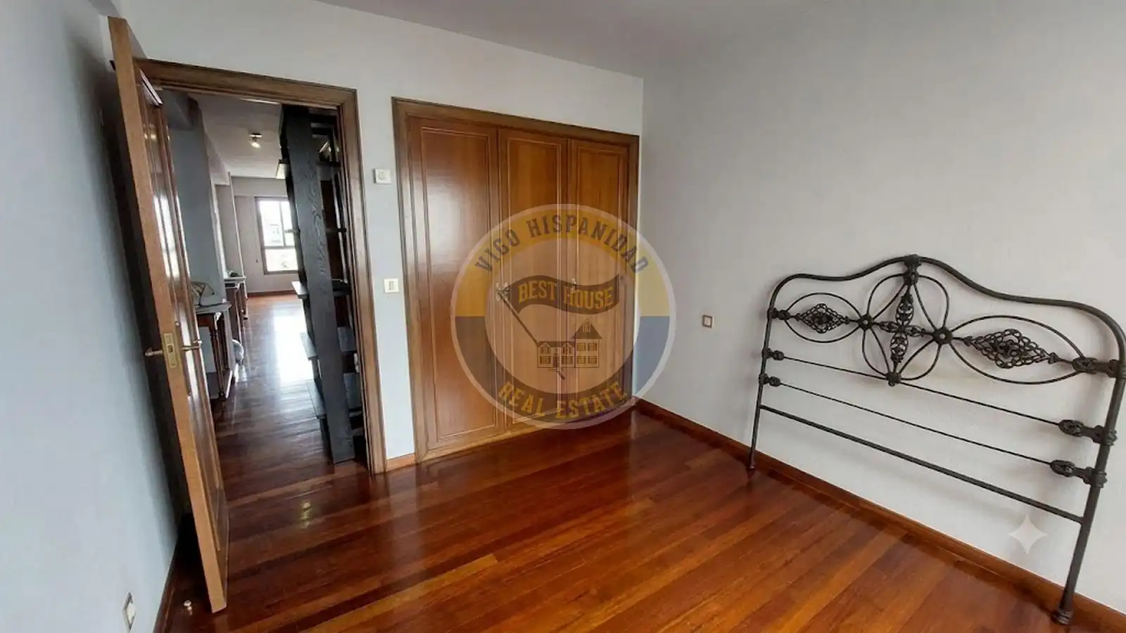 Piso en venta en Vigo  con Calefacción