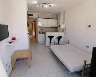 Dormitori de Apartament de lloguer en  Granada Capital amb Calefacció
