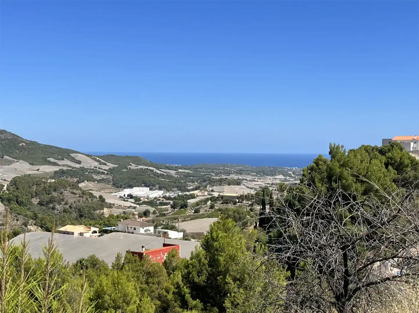 Vista exterior de Casa o xalet en venda en Callosa d'en Sarrià amb Aire condicionat