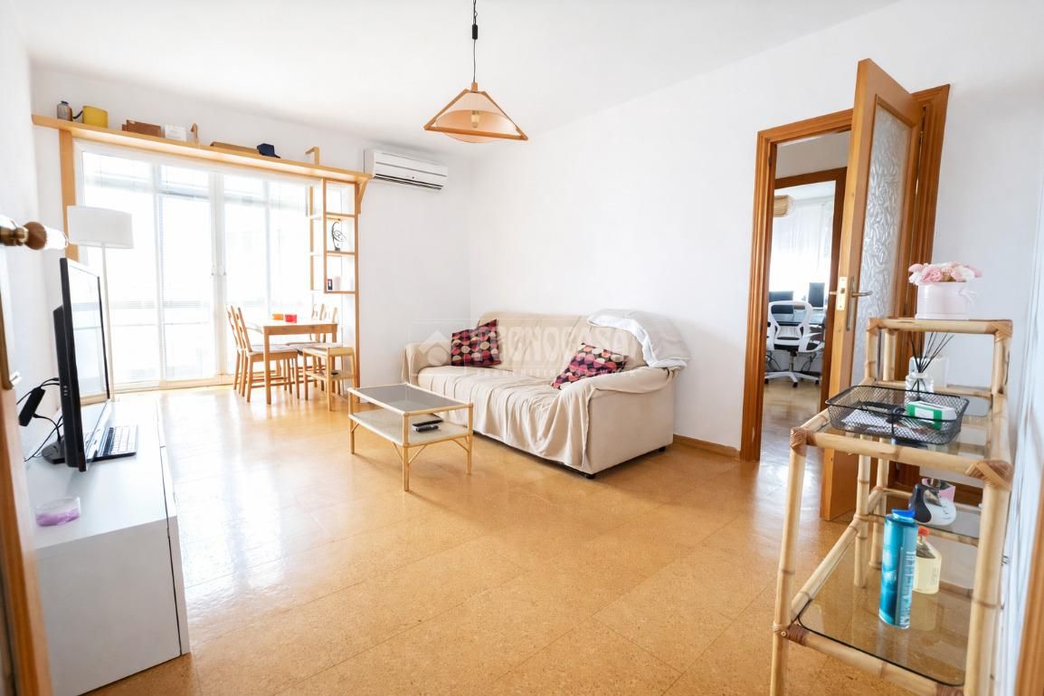 Sala de estar de Piso en venta en  Madrid Capital