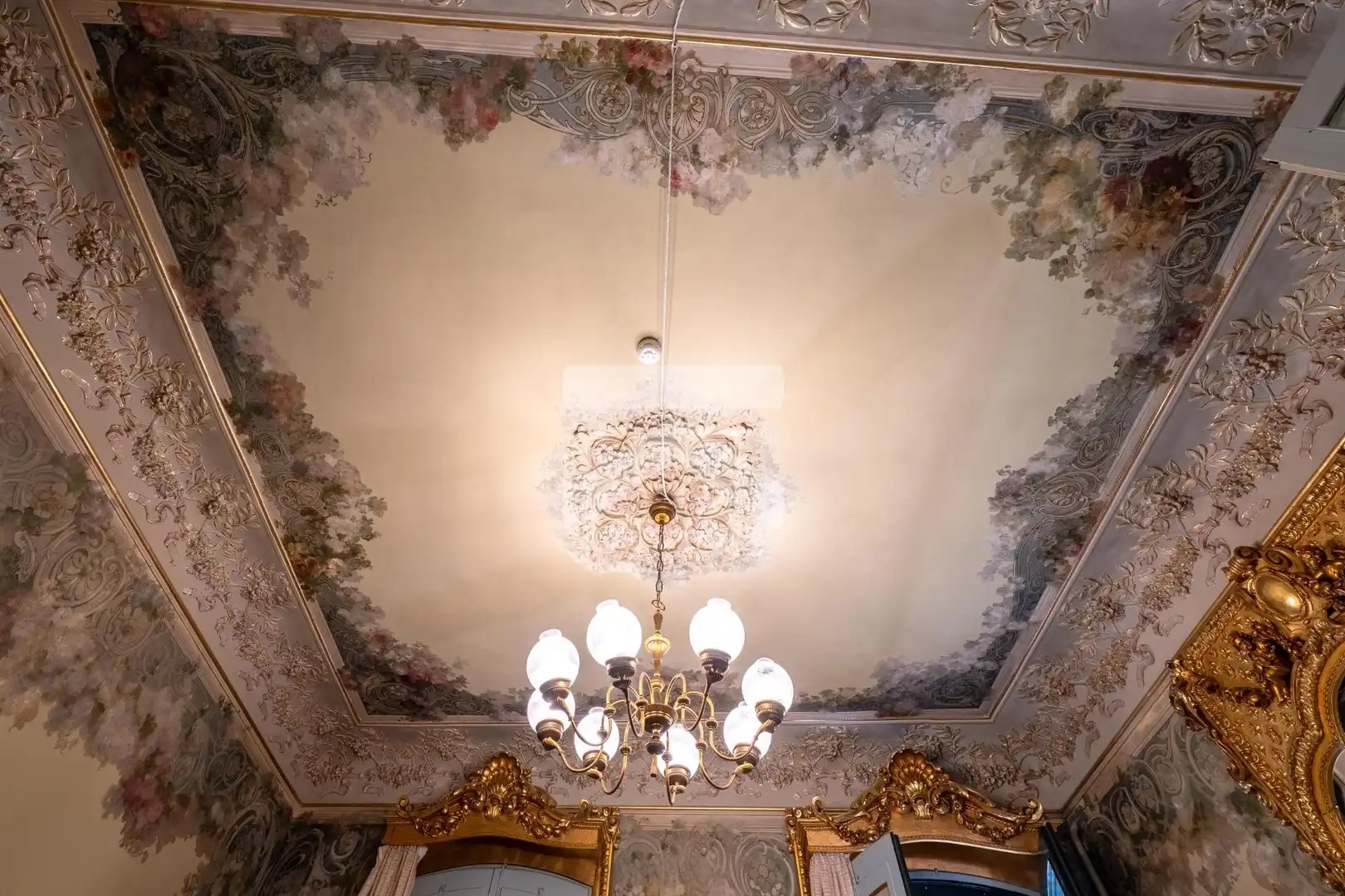 Dining room of Buildings for sale in Tortosa