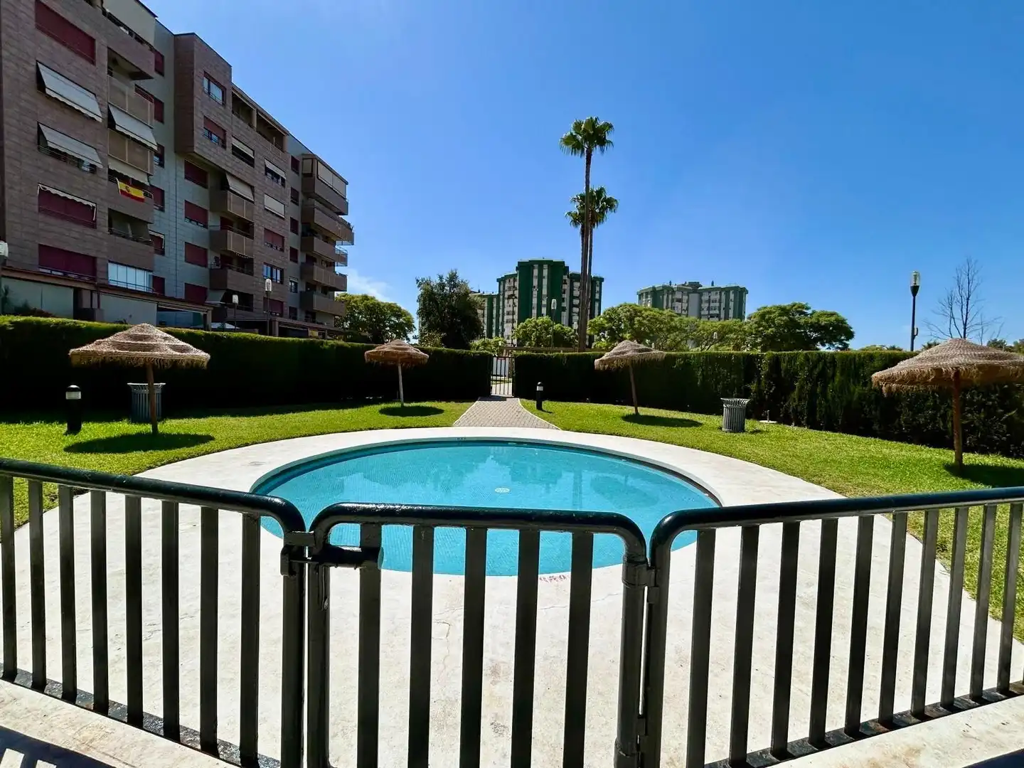 Schwimmbecken von Wohnung zum Verkauf in Málaga mit Klimaanlage, Heizung und Terrasse
