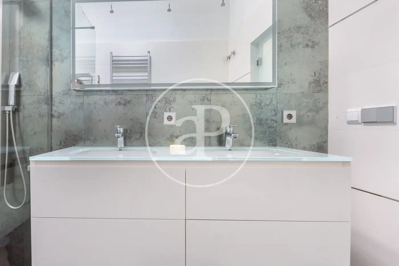 Badezimmer von Dachboden zum Verkauf in Valencia mit Klimaanlage, Heizung und Terrasse