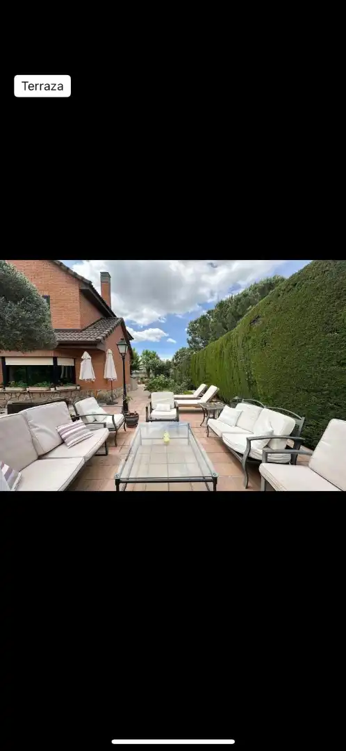 Terrace of Detached homes for rent in La Navata