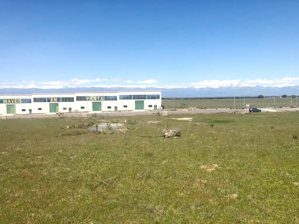 Vista exterior de Terreno industrial en venta en Peraleda de la Mata
