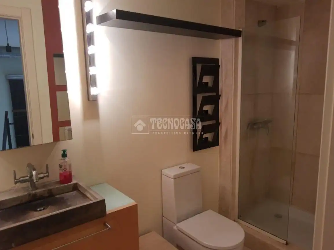 Baño de Piso en venta en Tres Cantos con Aire acondicionado, Calefacción y Piscina comunitaria