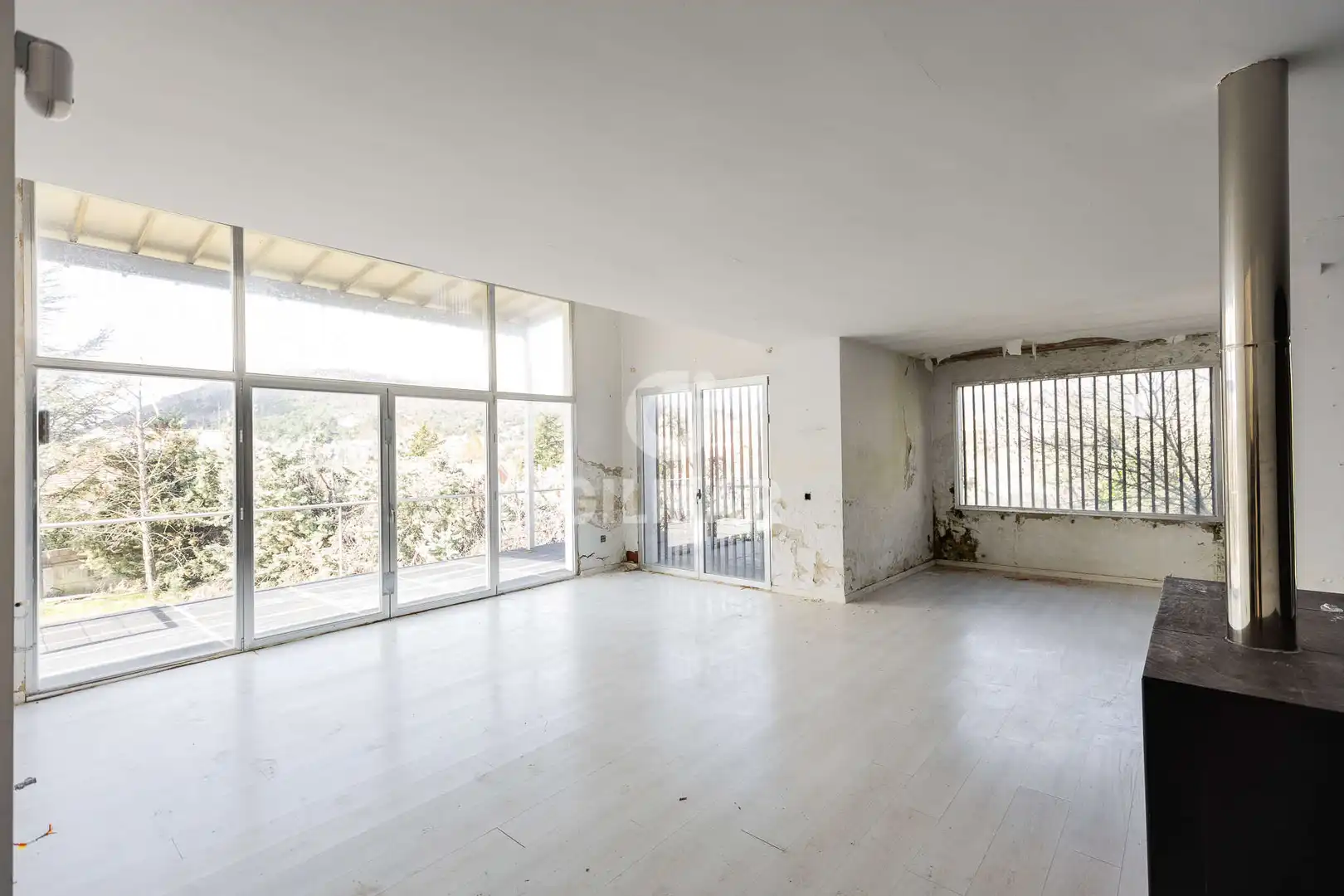 Sala de estar de Casa o chalet en venta en Becerril de la Sierra con Calefacción y Jardín privado