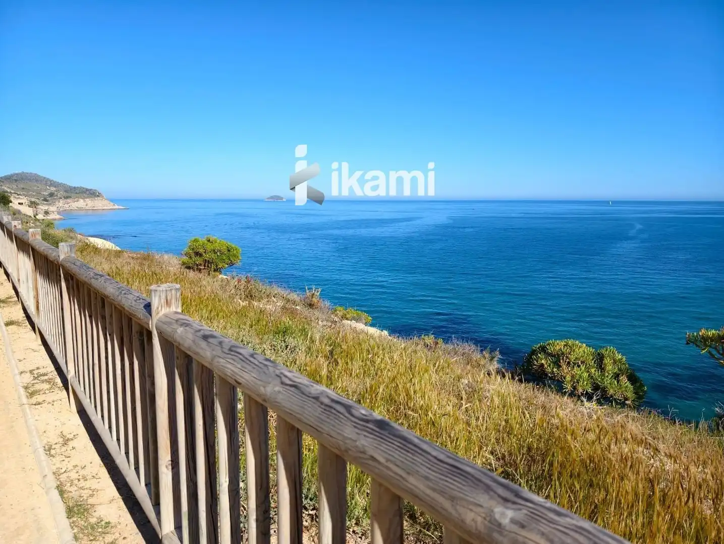 Wohnung zur Miete in Villajoyosa / La Vila Joiosa mit Klimaanlage, Heizung und Terrasse