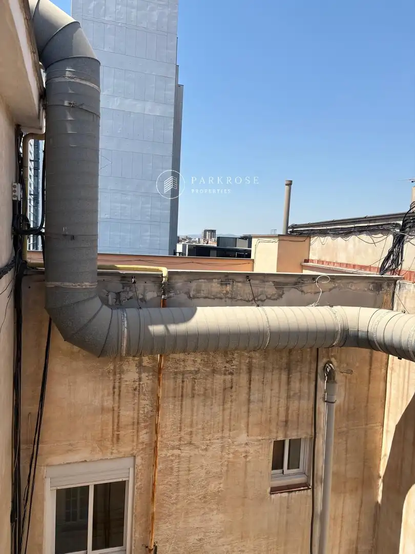 Local comercial de lloguer a Viladomat, imagen 23